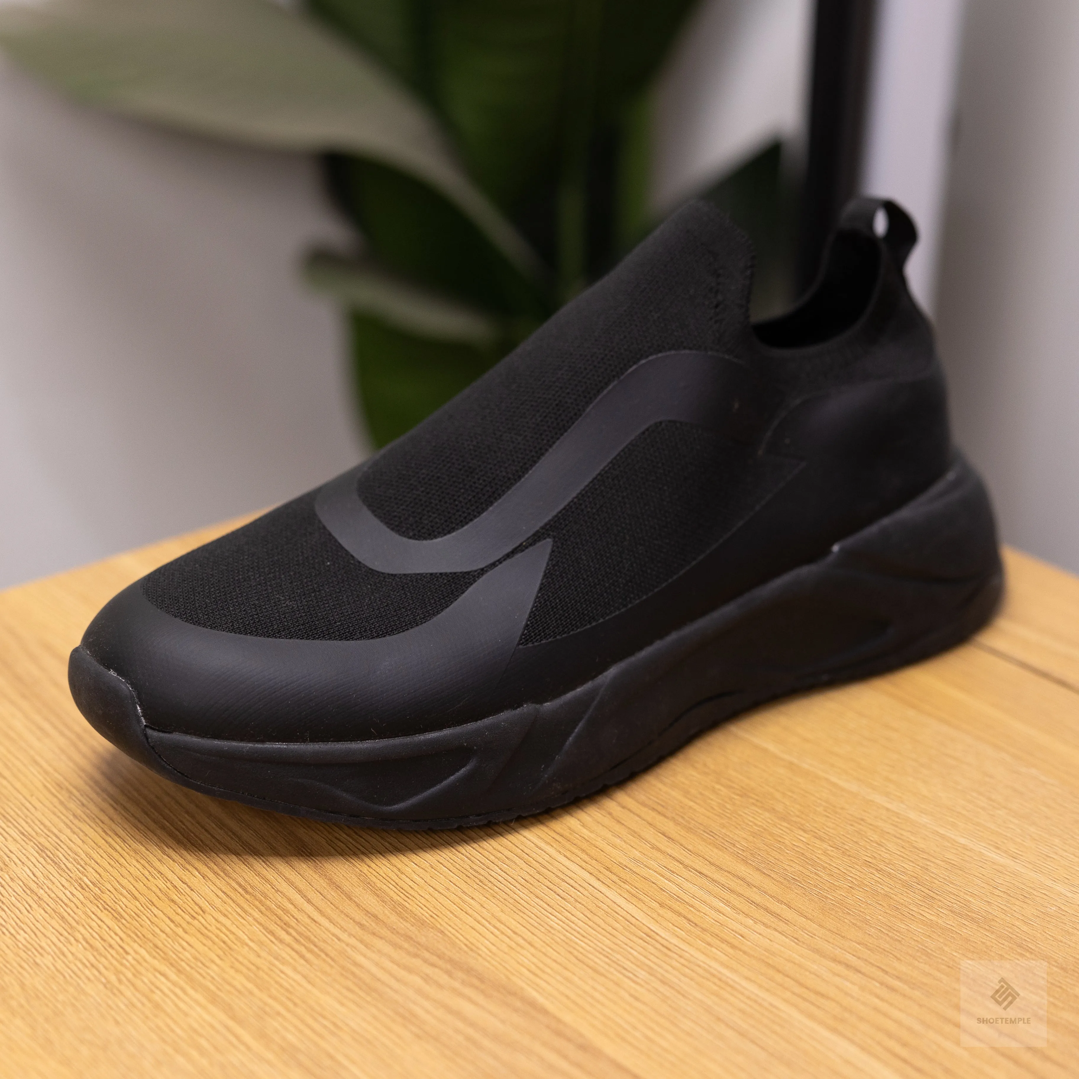 Zara All Black Sneakers